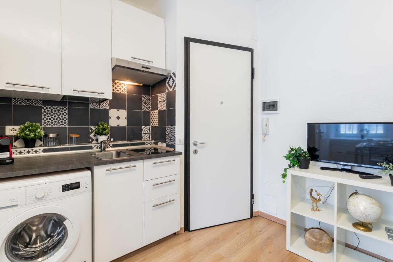 I Host Apartment - Alessi 10 Милано Екстериор снимка