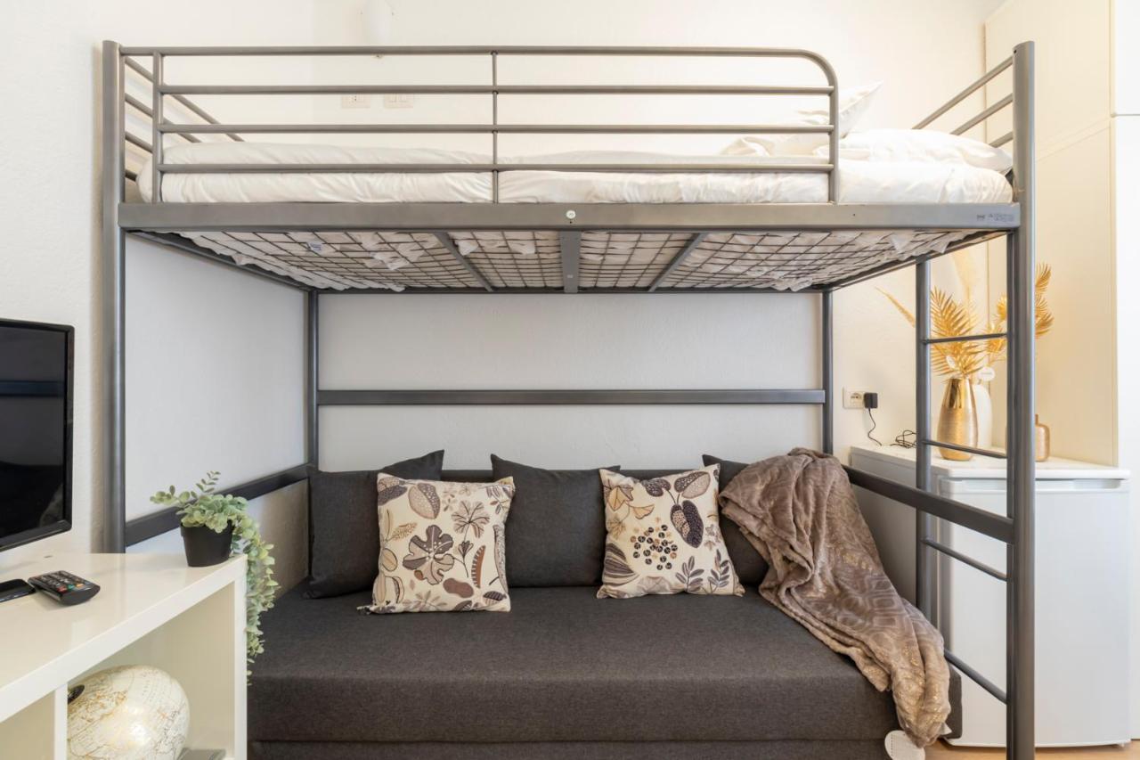 I Host Apartment - Alessi 10 Милано Екстериор снимка