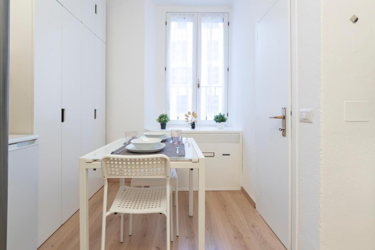 I Host Apartment - Alessi 10 Милано Екстериор снимка